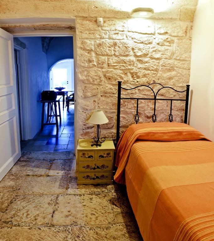La Vecchia Tabaccheria B&B 오스투니 객실 사진
